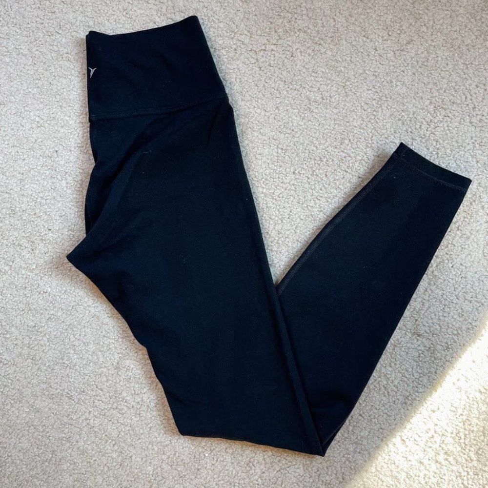 NEAR NEW Black high-rise leggings